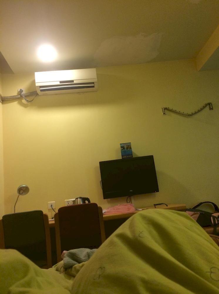 Home Inn Guangzhou Guangdong University Of Foreign Studies Baiyun Avenue Exterior foto